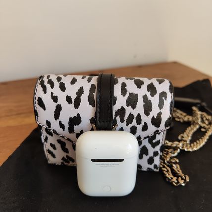 Saint Laurent 2022 SS Leopard Patterns Unisex Calfskin Street Style Chain - Image 3