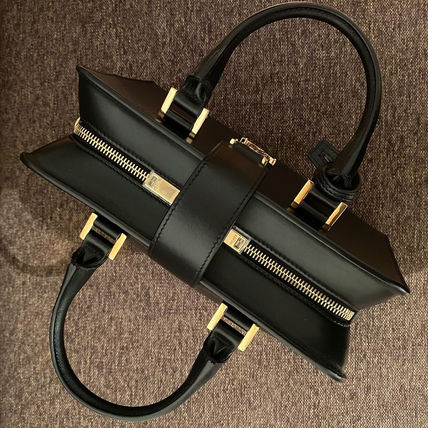 Saint Laurent CABAS 2WAY Plain Leather Office Style Elegant Style Crossbody - Image 4